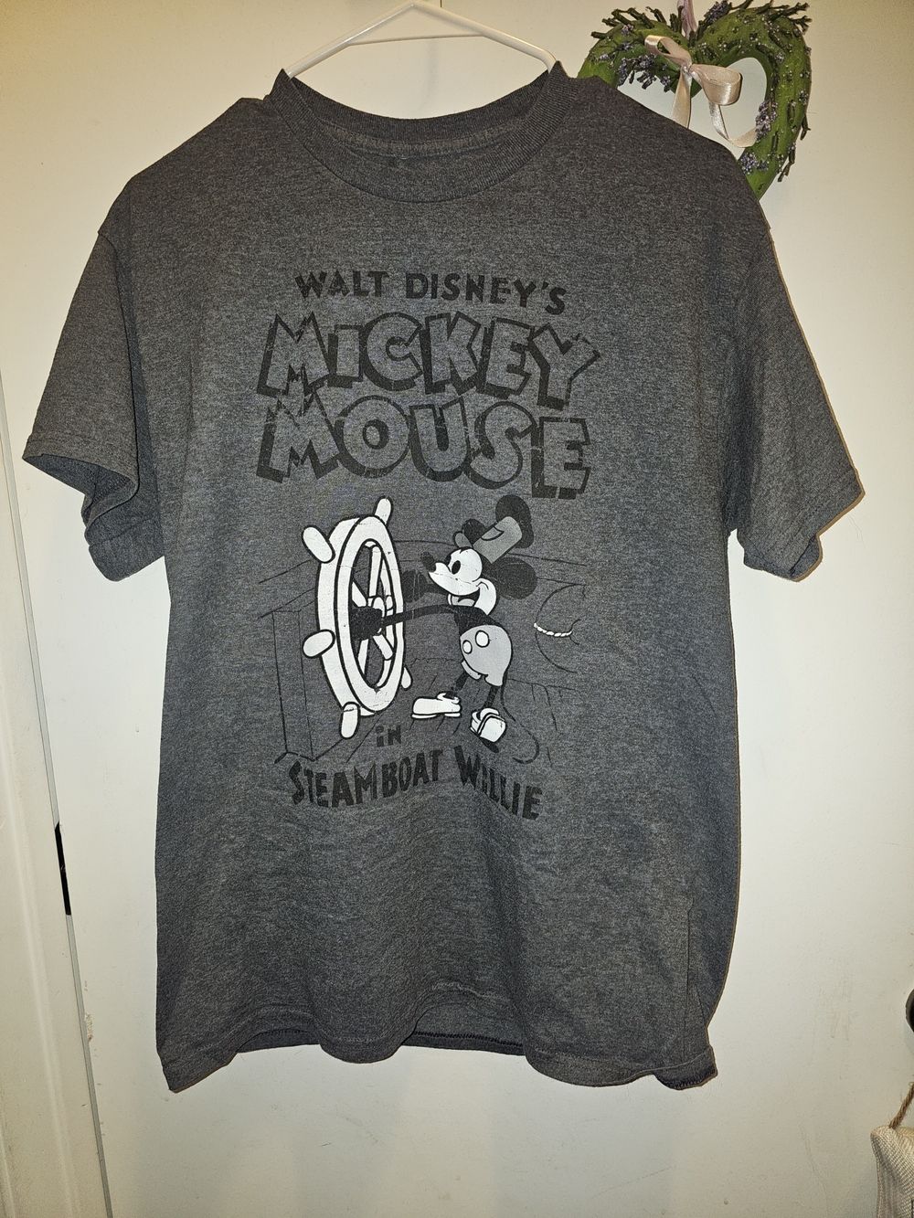 Disney Parks Steamboat Willie Mickey Mouse Graphic Tee Gray SM Retro Corp Skater